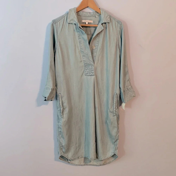 Foxcroft Dresses & Skirts - Foxcroft NIKKI collard chambray shirt dress light wash size 2